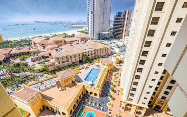 Stylish studio w/balcony close to the beach JBR