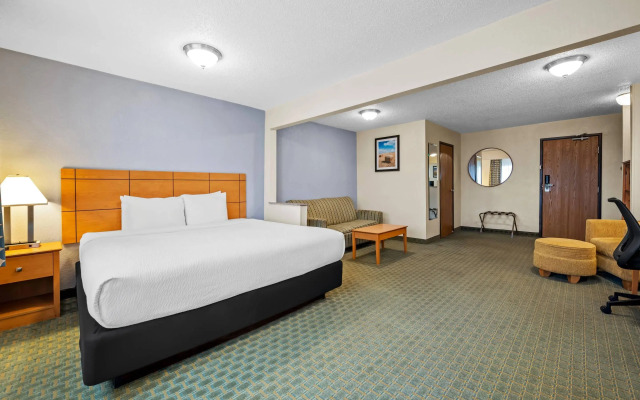 Quality Inn Dubuque on Hwy 20