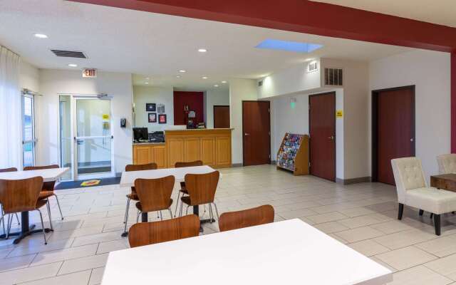 Super 8 by Wyndham Garland/Rowlett/East Dallas Area