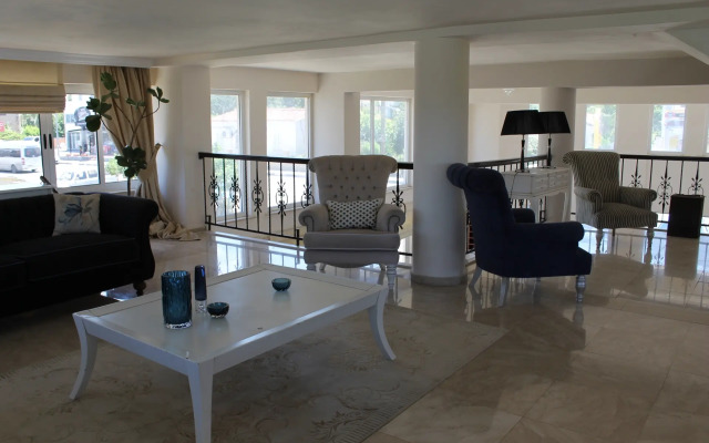 The Prince Inn Hotel & Villas