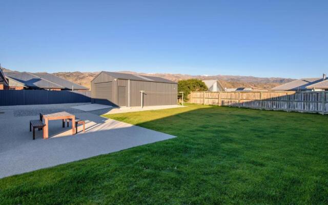 Pisa Oasis - Cromwell Holiday Home