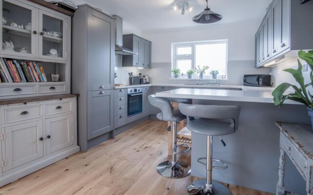 Town Heights - 3 Bedroom Holiday Home - Tenby