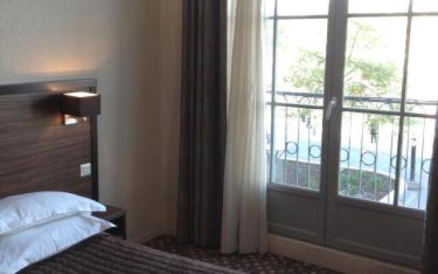 Les Arcades De La Bourse