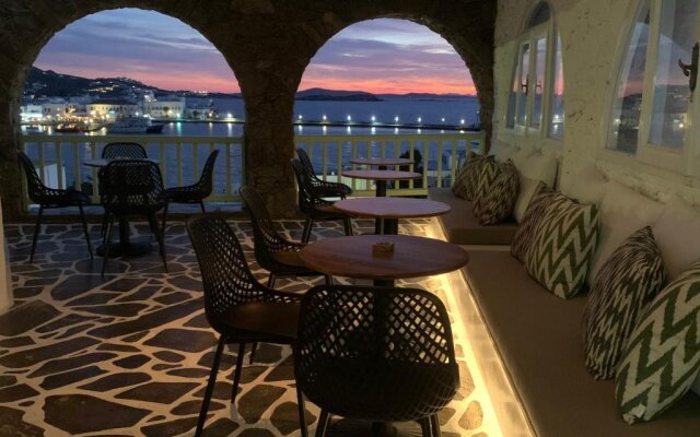 Yalos Hotel Sunset View