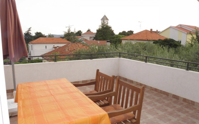 Ante - Free Parking - A1