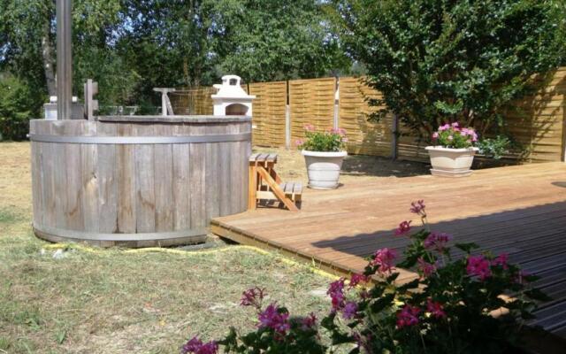 Gîte Saint-Julien-en-Born, 3 pièces, 4 personnes - FR-1-360-438