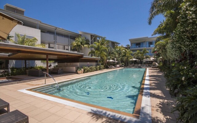 Bale Beach Front Resort Home Apartment 1128
