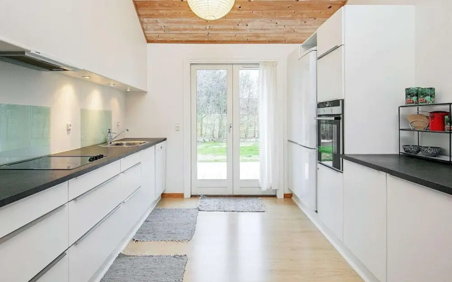10 Person Holiday Home in Fjerritslev-by Traum