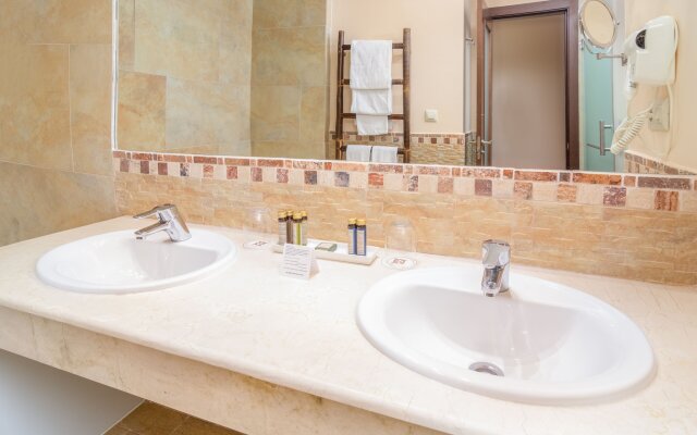 Hotel El Cortijo De Zahara by Q Hotels