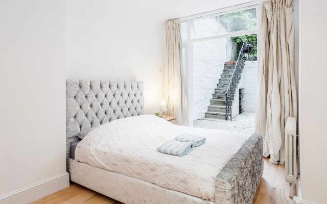 Nevern Sq 2 Bed 2 Bath Cromwell