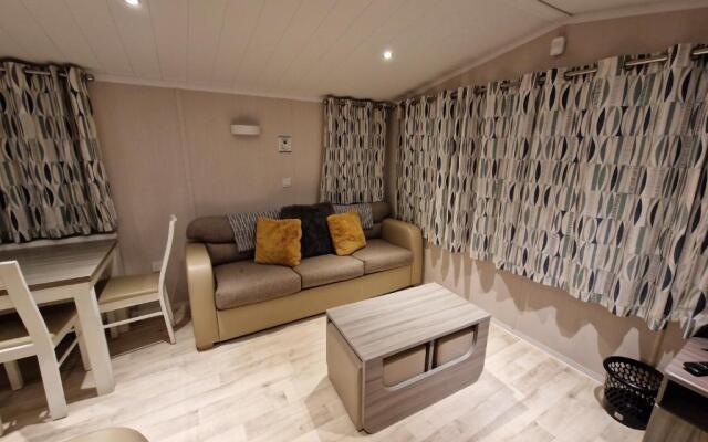 Seaside 8-person Caravan at Rockley Park