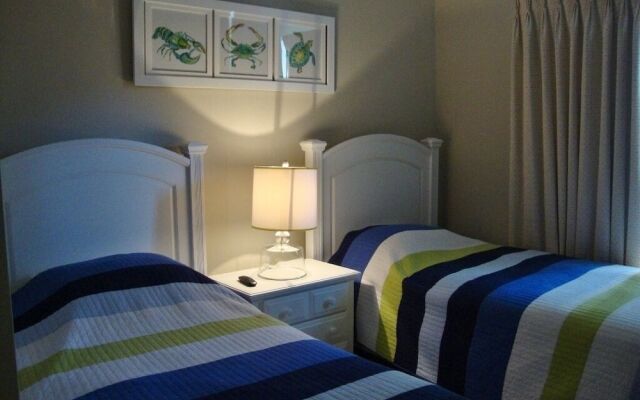 Arbor Trace Condo #723