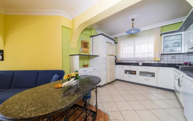 Pleasant Flat Near Beach With Sea View in Alanya