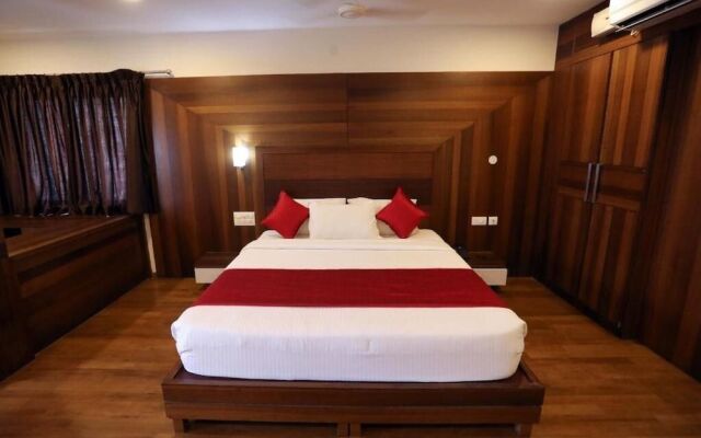 Traders Hotel