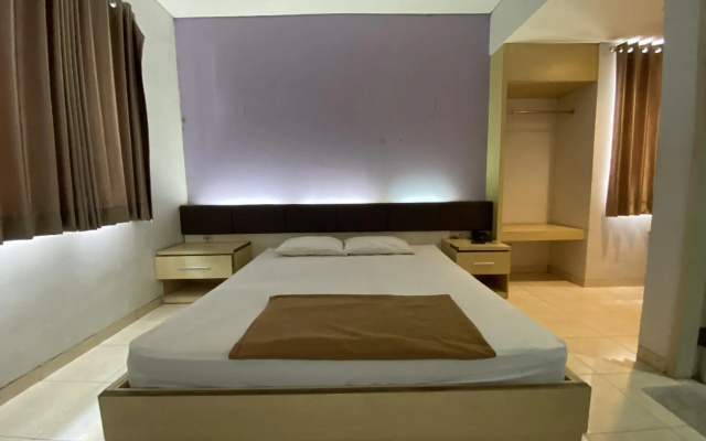 Townhouse Oak Hotel Niaga Surabaya