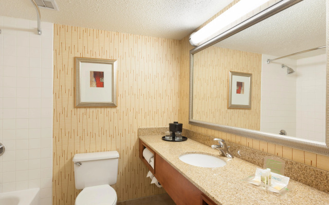 Holiday Inn Cincinnati Airport by IHG