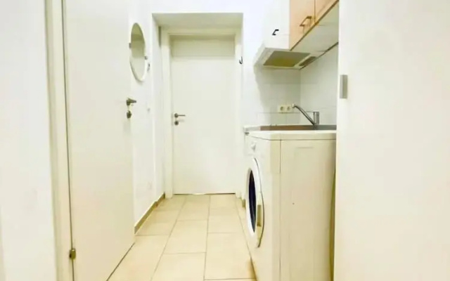 Beautiful Stay for 5 Near Stadthalle