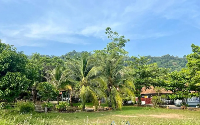 Valley 40 - 2 bdr Private Villa Near Phuket Town
