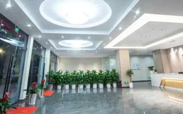 Yuhui Hotel (Pu'er High-speed Railway Station)