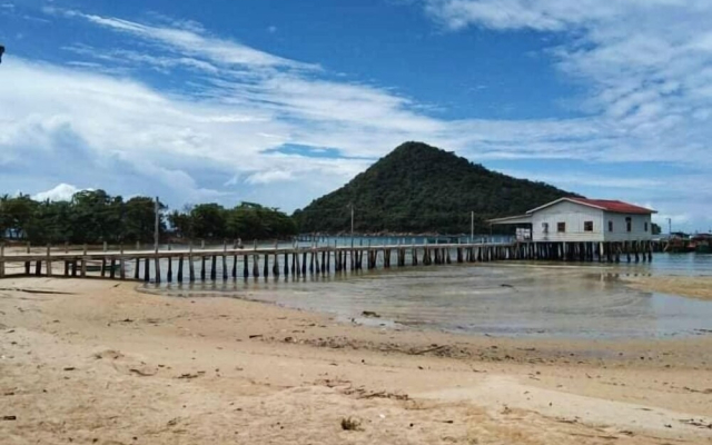 The Azure - M'Pai Bay