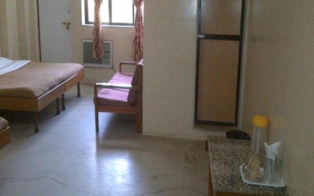 Pali Beach Resort – Guest Rooms – Uttan