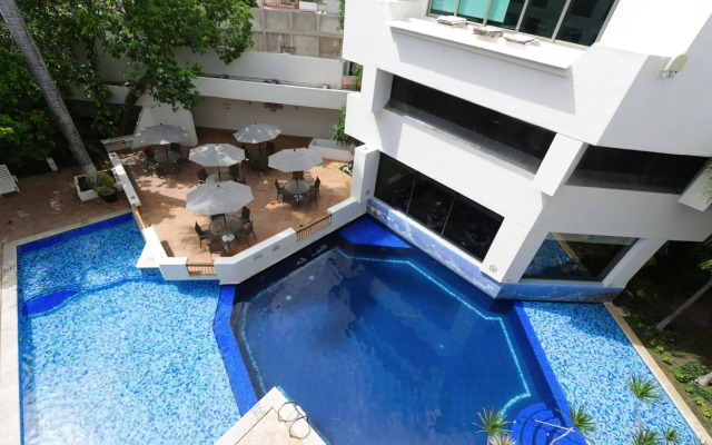 Continental Caribe Bay