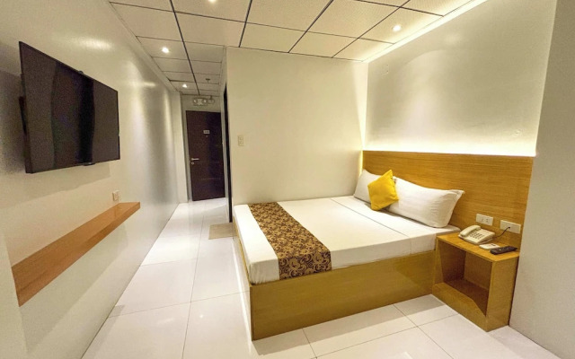 LuxeLite Suites Pasay