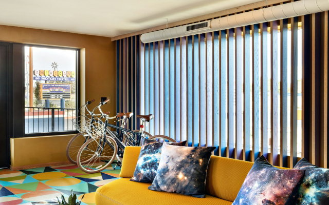 Americana Motor Hotel