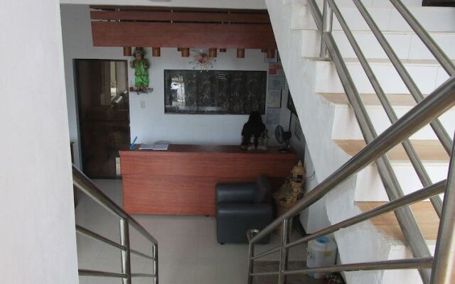 ACM Surfing View Hotel