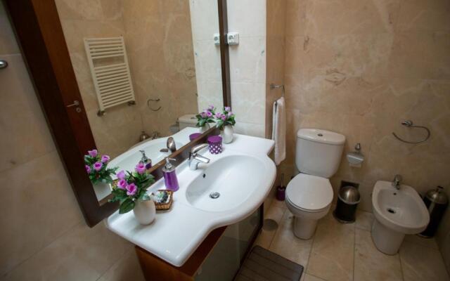 Enjoy Porto Apartment by Porto City Hosts