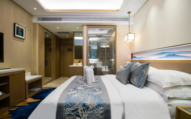 Golden Spring Hotel