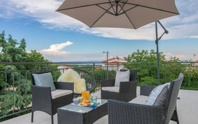 Premium 100m2 sea view apartment