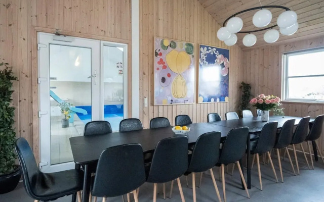18 Person Holiday Home in Tisvildeleje