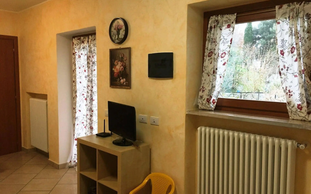 Hotel Diffuso Il Portichetto sulla collina a Vezio Perledo