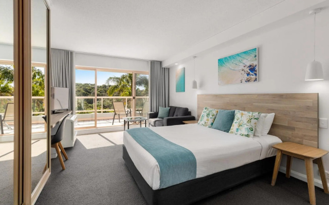 Pacific Bay Resort Suite