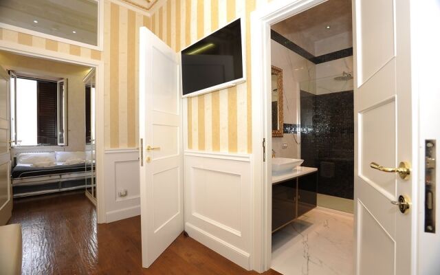 Rental In Rome Piazza Venezia View Luxury Apartment B