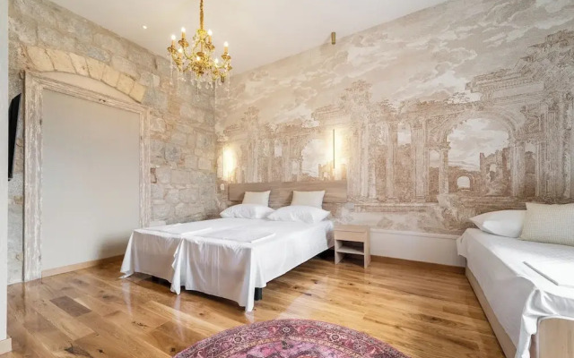 Tifani Luxury Rooms 3