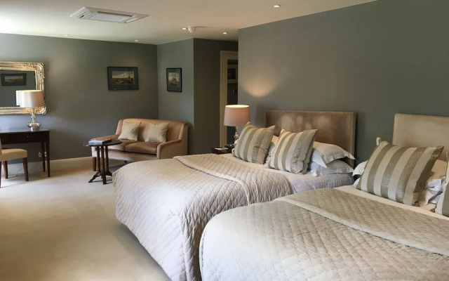 Rushton Hall Hotel & SPA