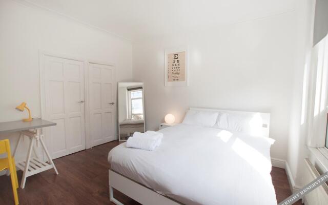 Wimbledon South by Allo Housing