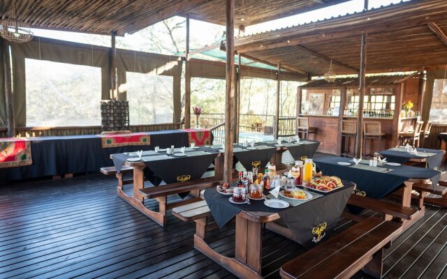 Buffalo Rock Tented Camp