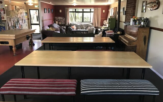 Rainbow Lodge - Hostel