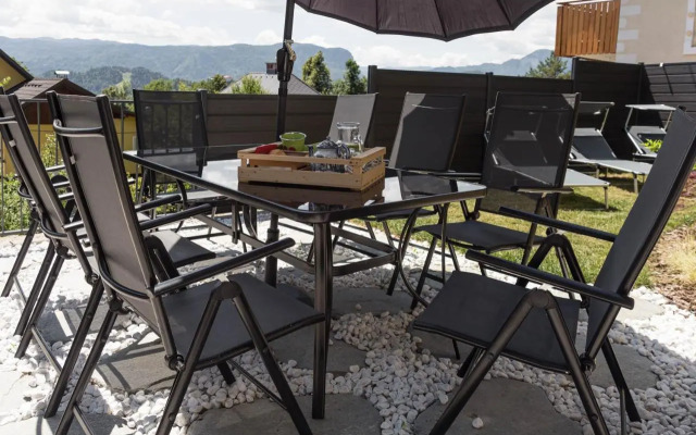 Inin Apartments