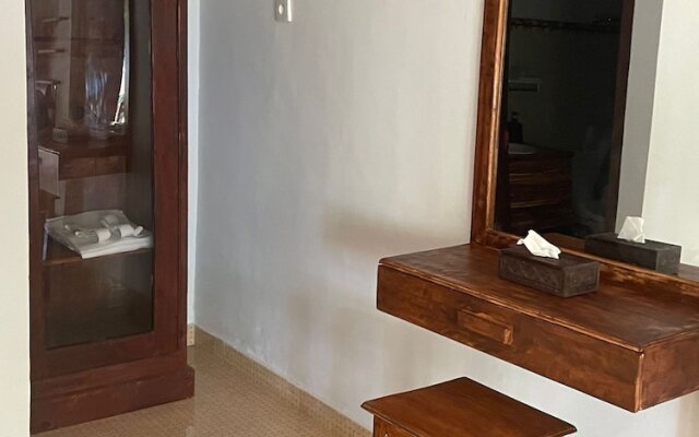 Tinggian Hill Retreat