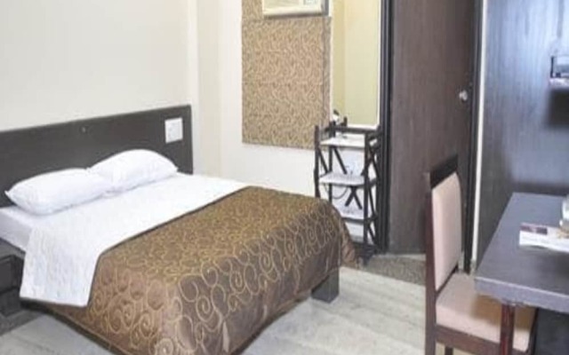 Jypore Saffron Inn & Suites