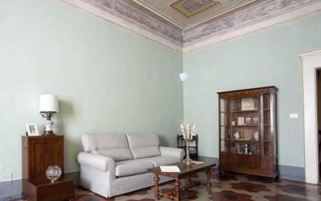 Almadelena Guest House