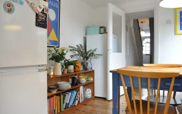 Modern 2 Bedroom North London Apartment