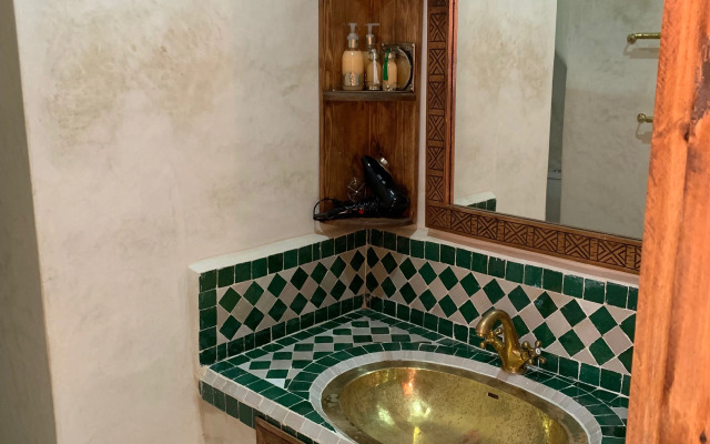 Riad Abaka by Ghali