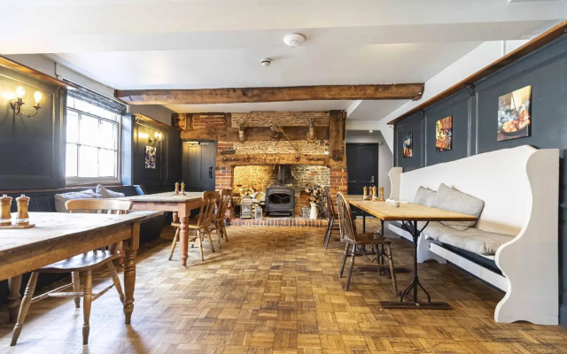 The Fleur de Lys Inn