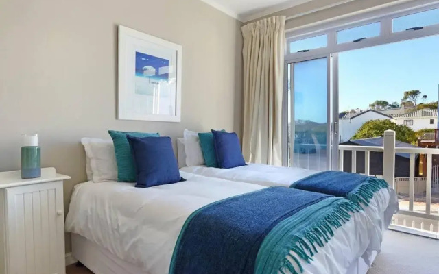 Penguin Haven . Luxury 2 bedroom, Boulders Beach.