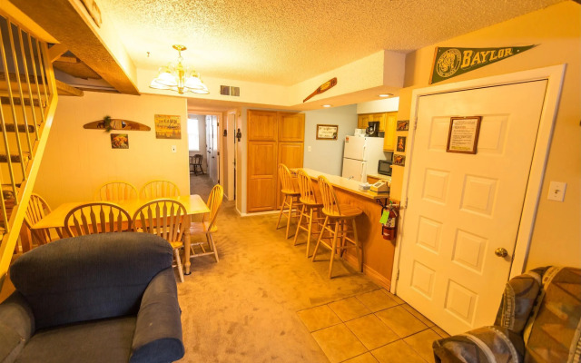 Auslander Condominiums